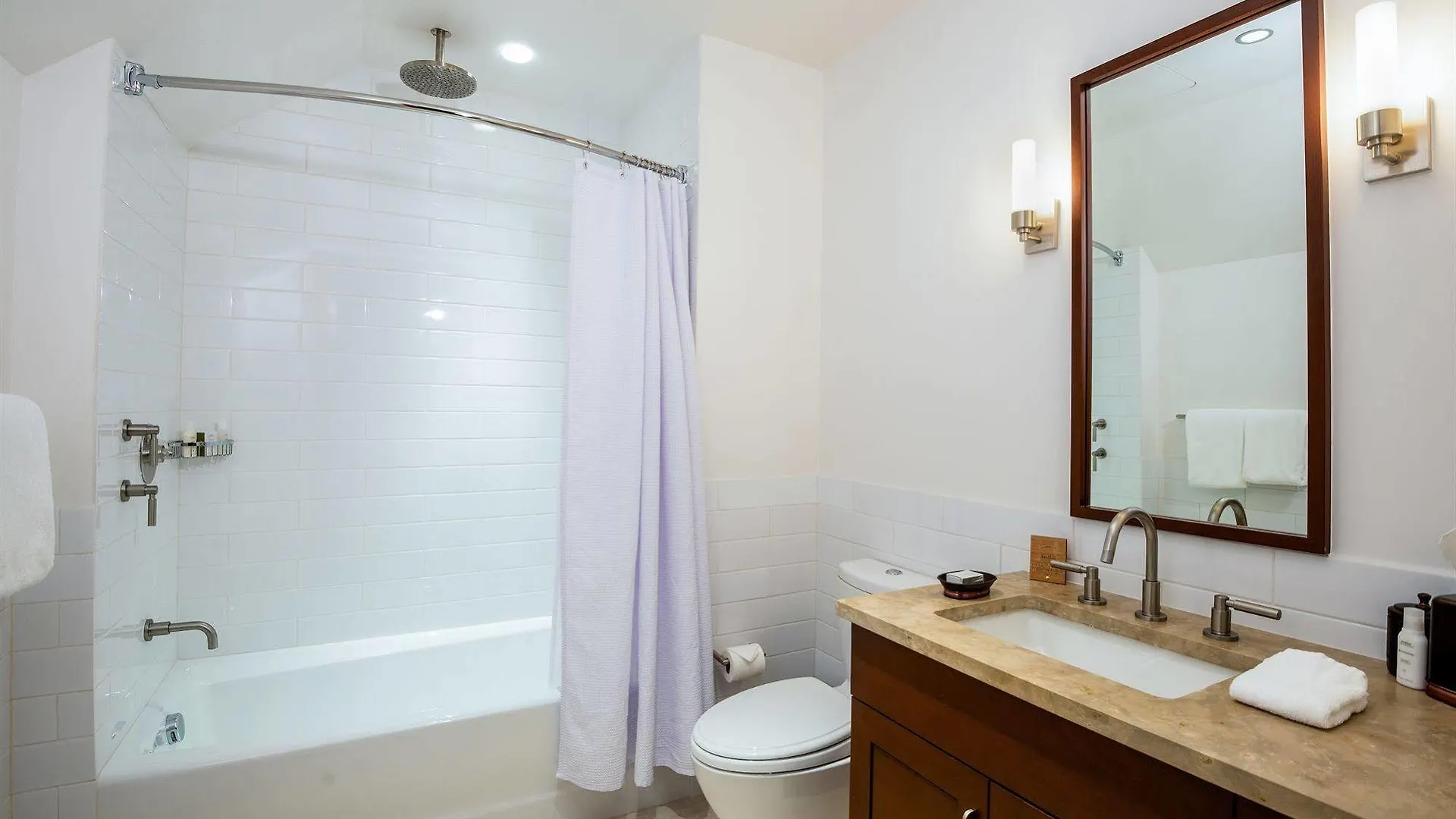 アパートホテル Elevation Residences At Solaris 5*