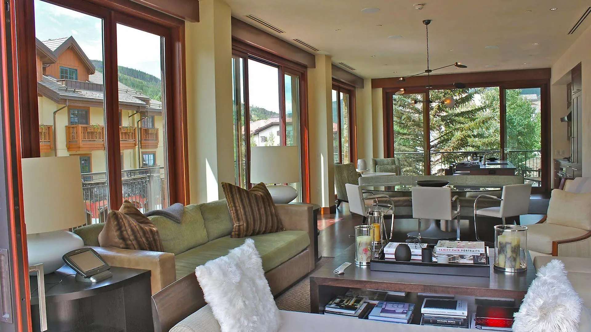 Elevation Residences At Solaris ベール