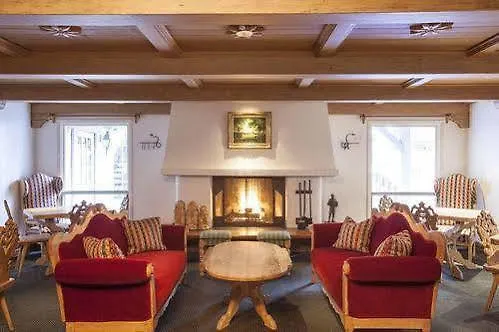 Center Place 3* Vail