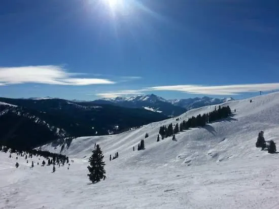100 Yards To Gondola One Apartment