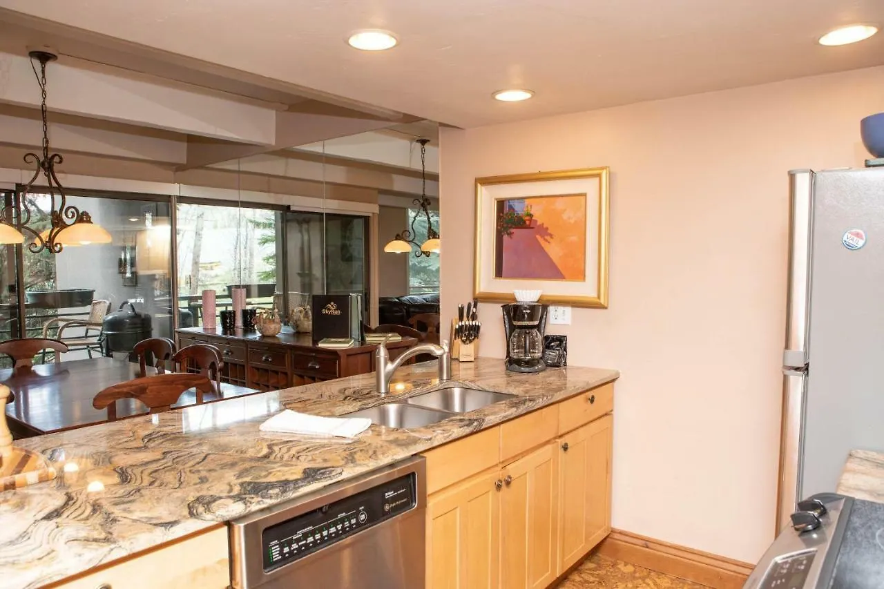 111 International * Vail