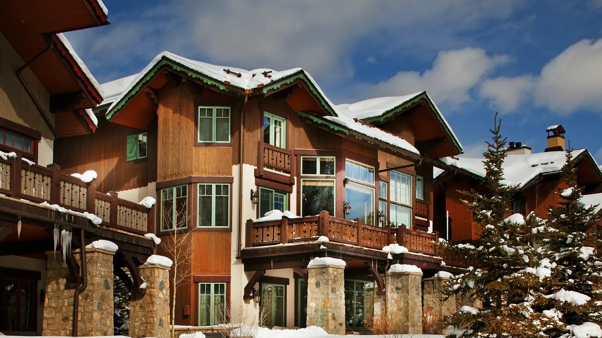 Gore Creek Place Hotel