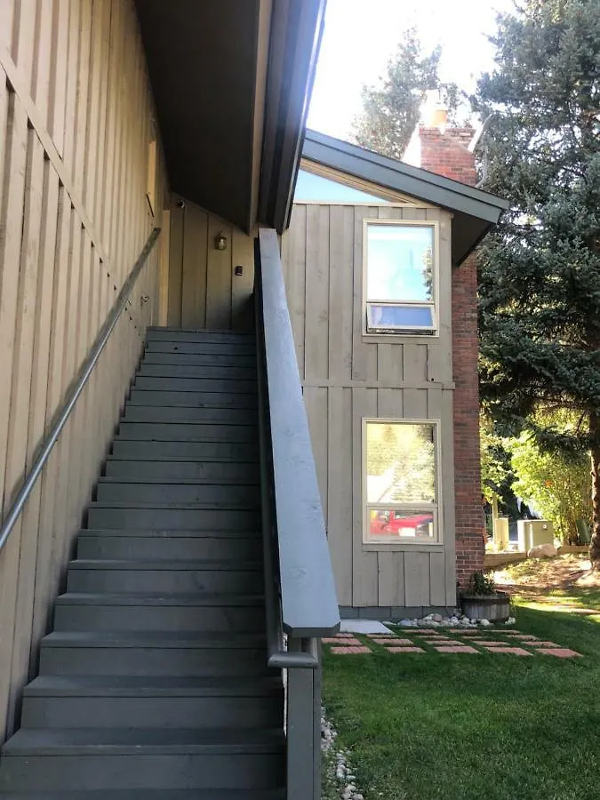 Spectacular Apartment, Close To Lions Head, Next To Bus Stop Vail