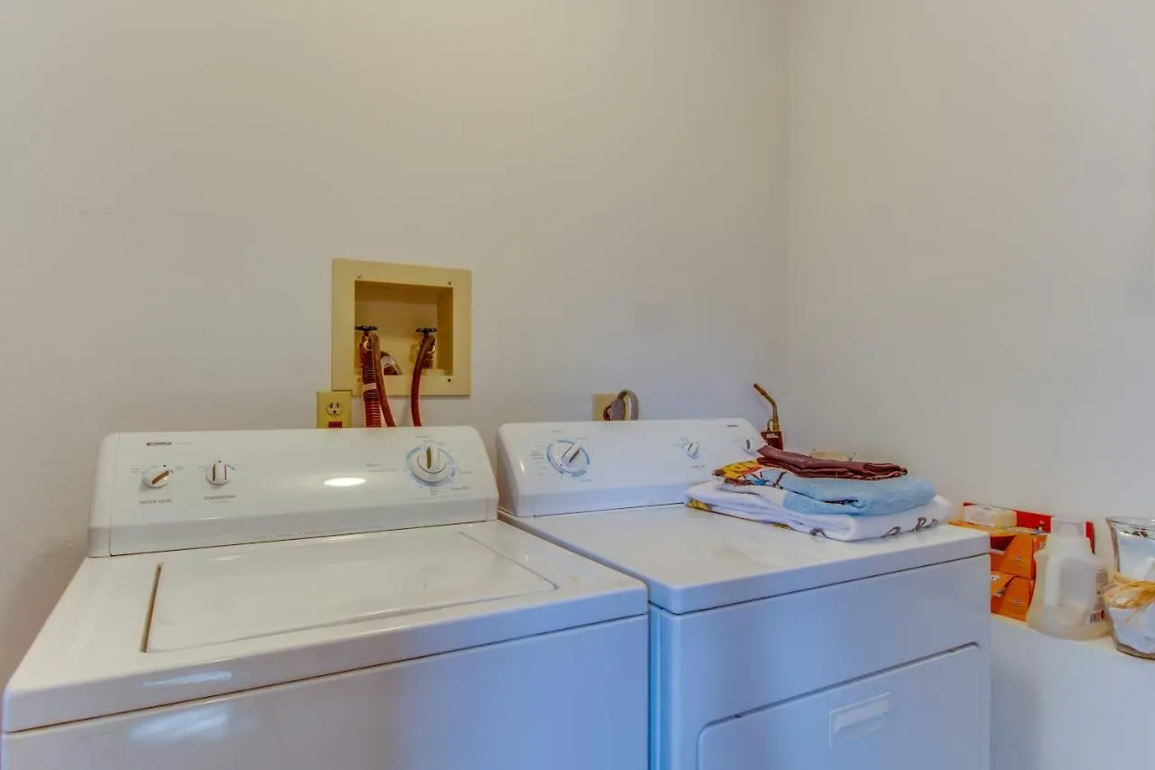 Katsos Ranch Retreat Holiday home