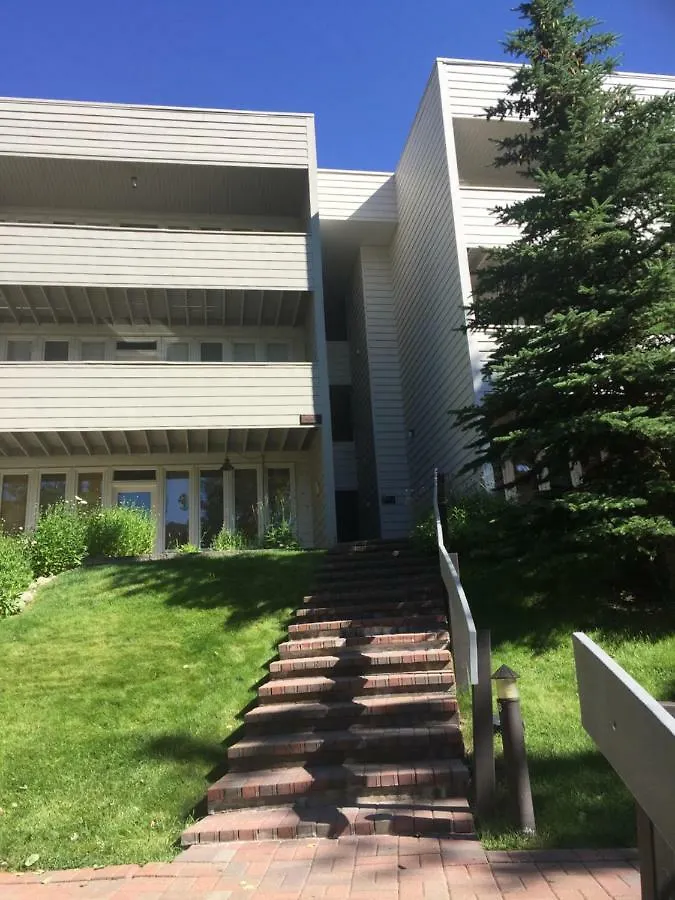 Apartment Great Mountain View, Walk To Lions Head Gondola. Walk A Little, Save A Lot