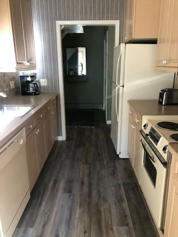 Spectacular Apartment, Close To Lions Head, Next To Bus Stop Apartment