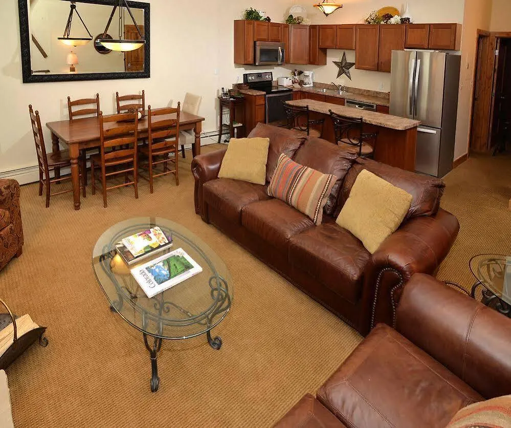 Lionshead Center By Berkshire Hathaway 3* Vail