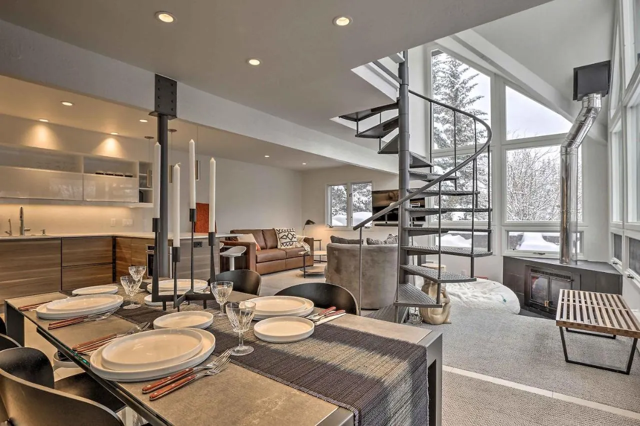 With Mtn View Deck - Steps To Shuttle Apartment Vail