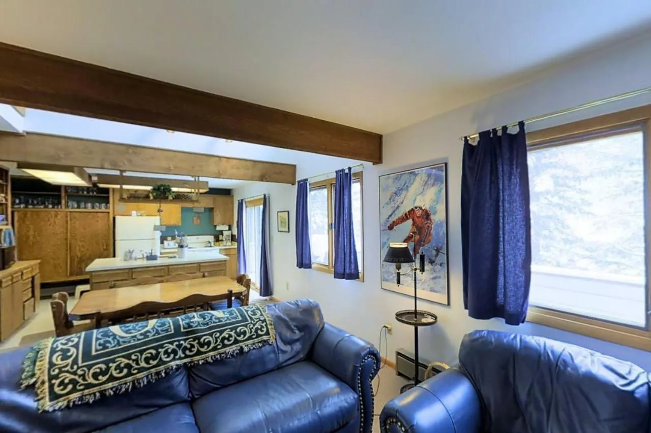 Katsos Ranch Retreat Holiday home *