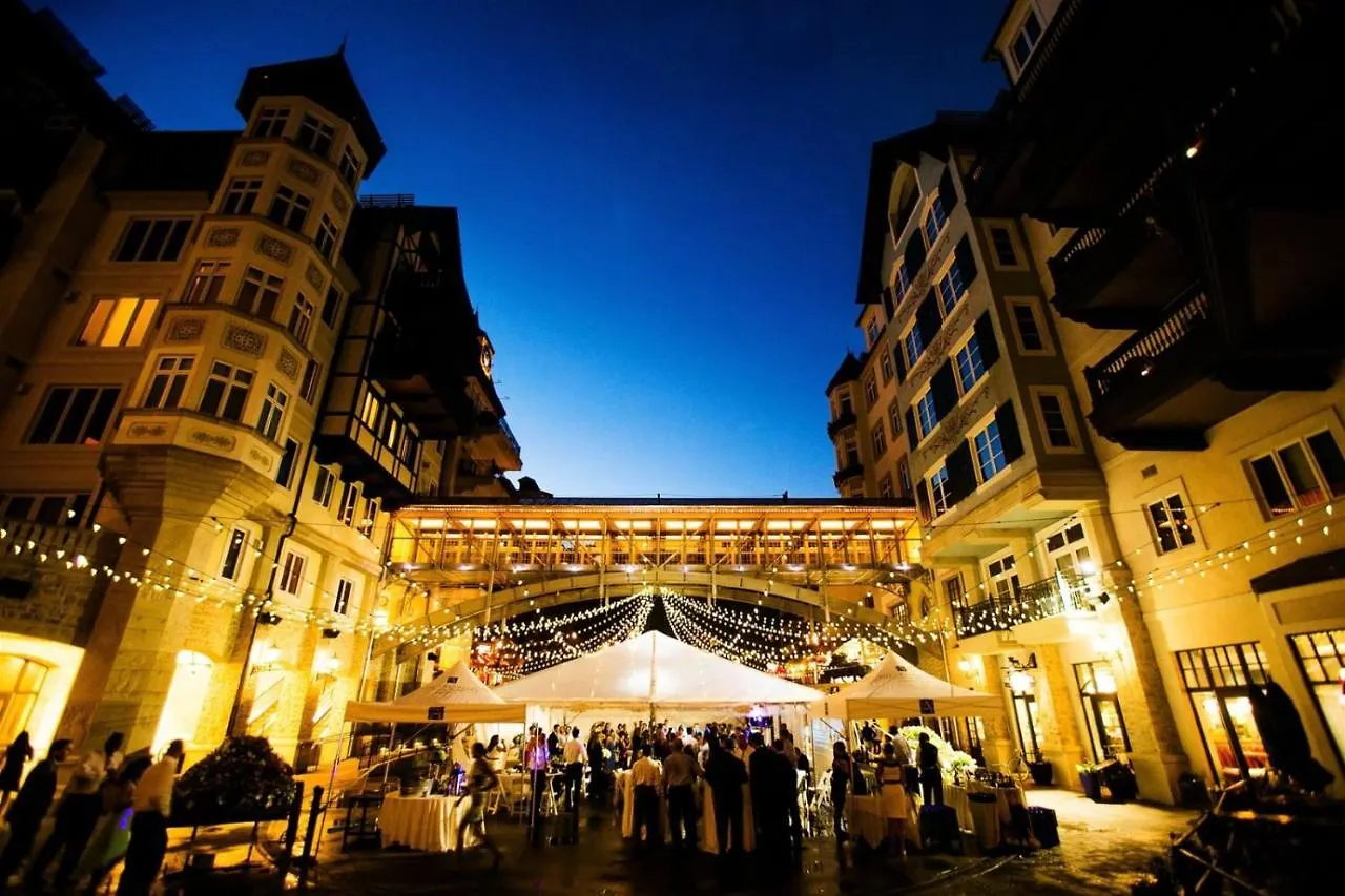Platinum Vail: Ski-in Luxury With Rooftop Pool And Mountain Views * Vail
