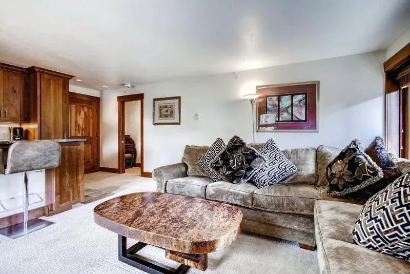 Lionshead Village Ski-in/ski-out Suite: Slopeside Pool & Hot Tub *