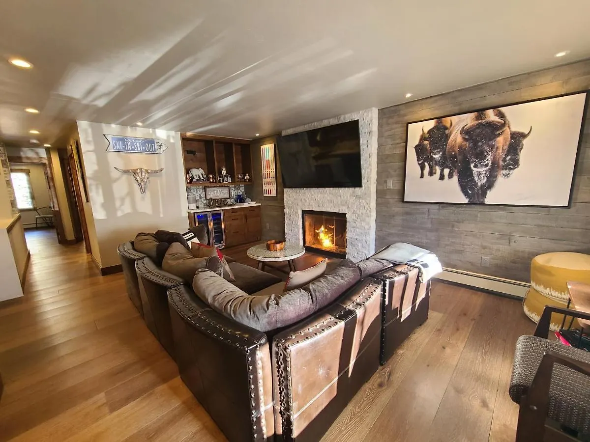 Trail's By Realty Vail