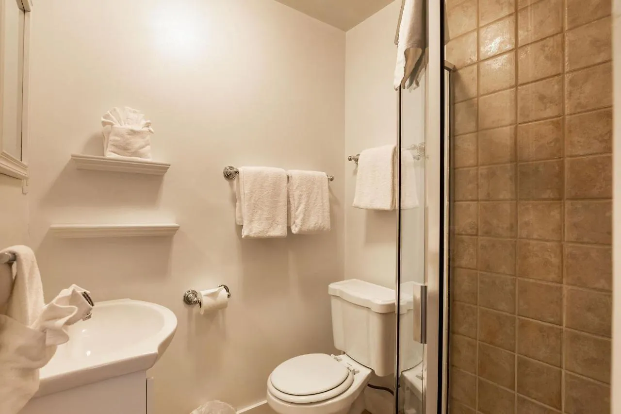 Trail's By Realty