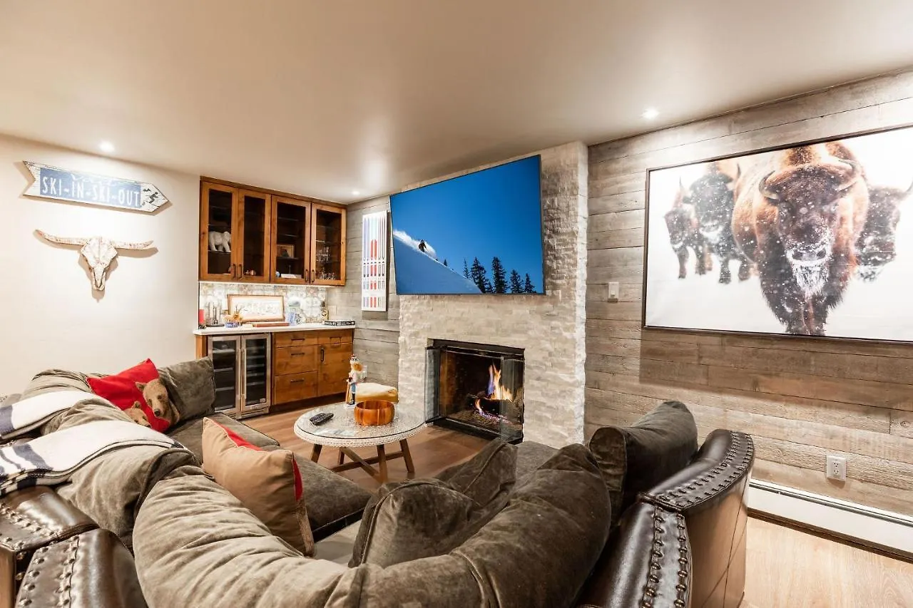 Trail's By Realty