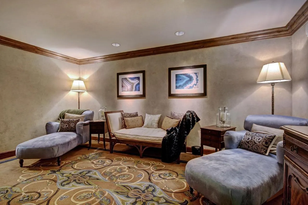 Village Private 4 Bedroom W Full Kitchen
