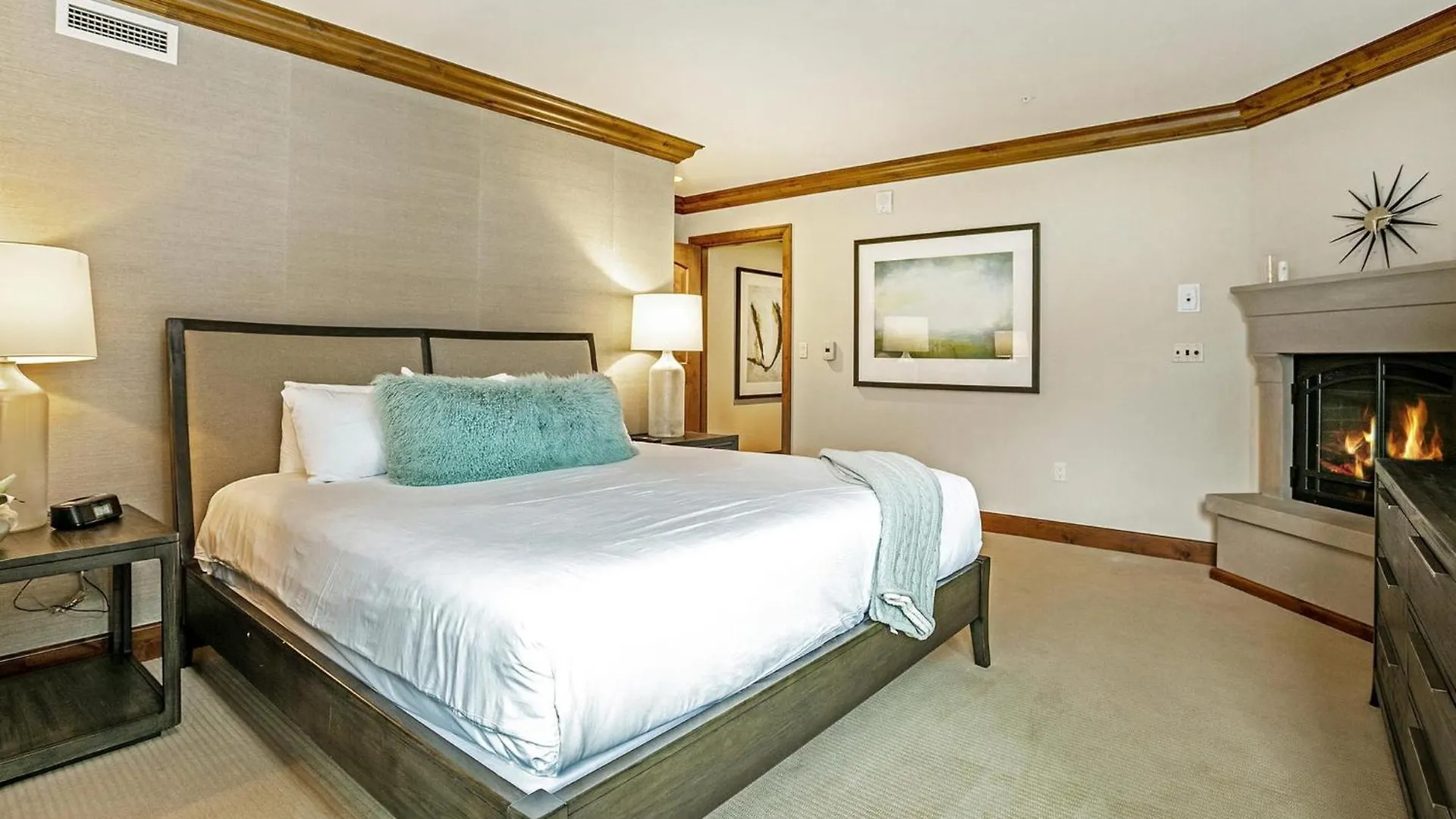 The Collection At The Ritz Carlton Residences 4*