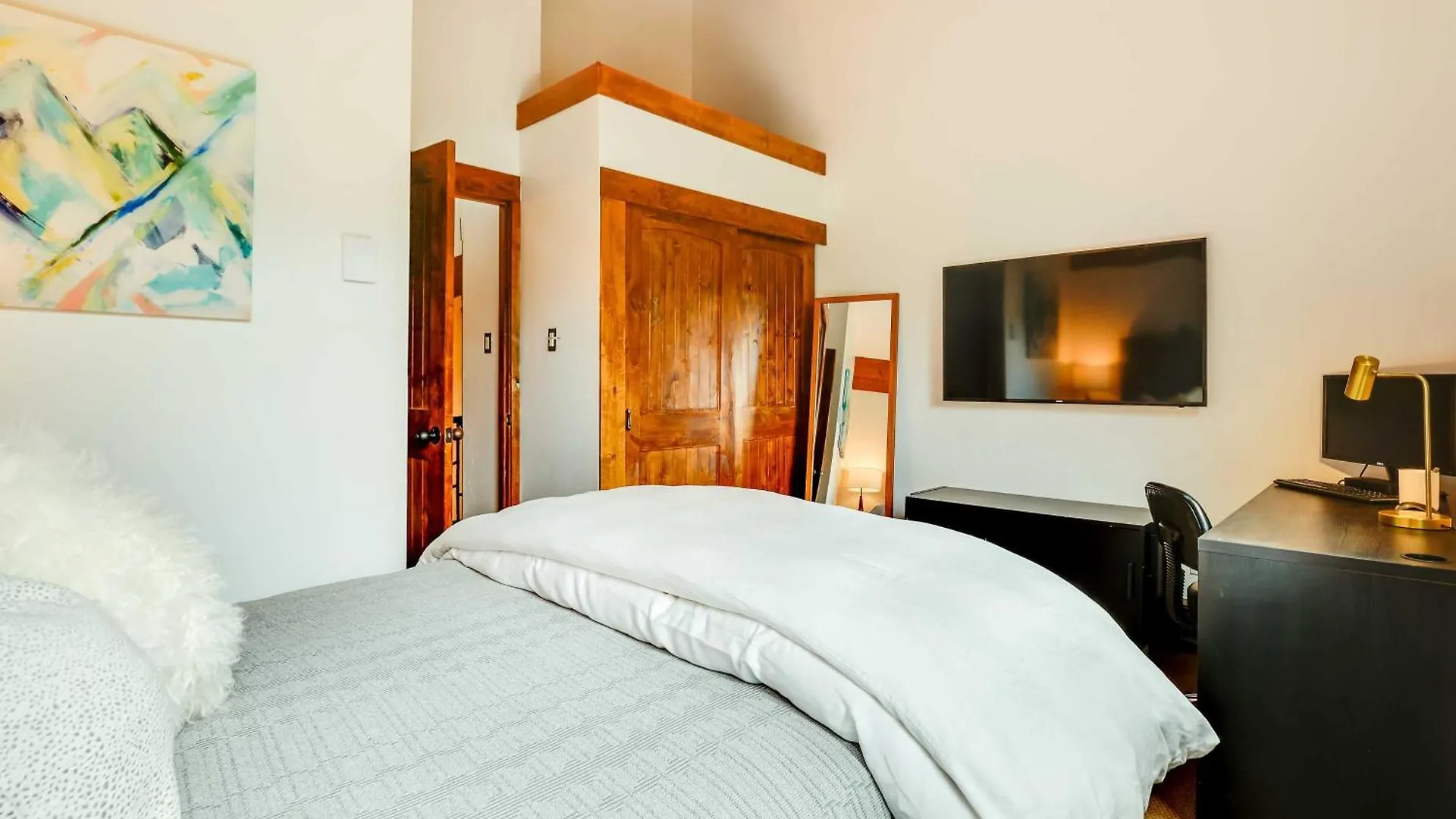 Elegant - Walk To Booth Falls Trail Holiday home