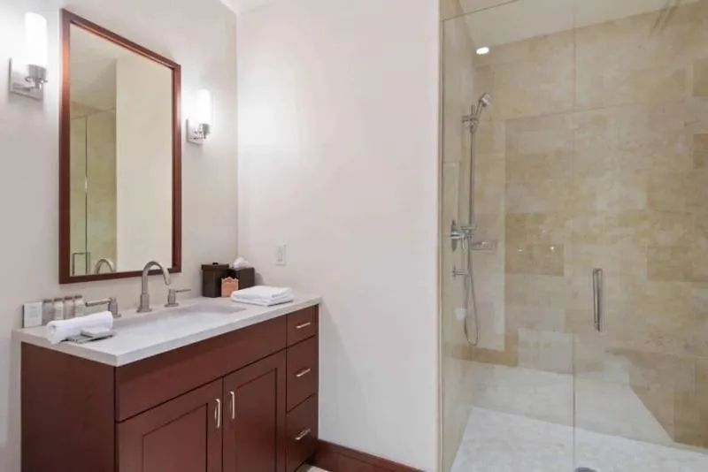 4 Bedroom Luxury At Solaris Residences Lägenhet