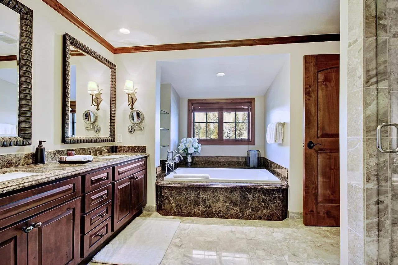 Village Private 4 Bedroom W Full Kitchen Vail