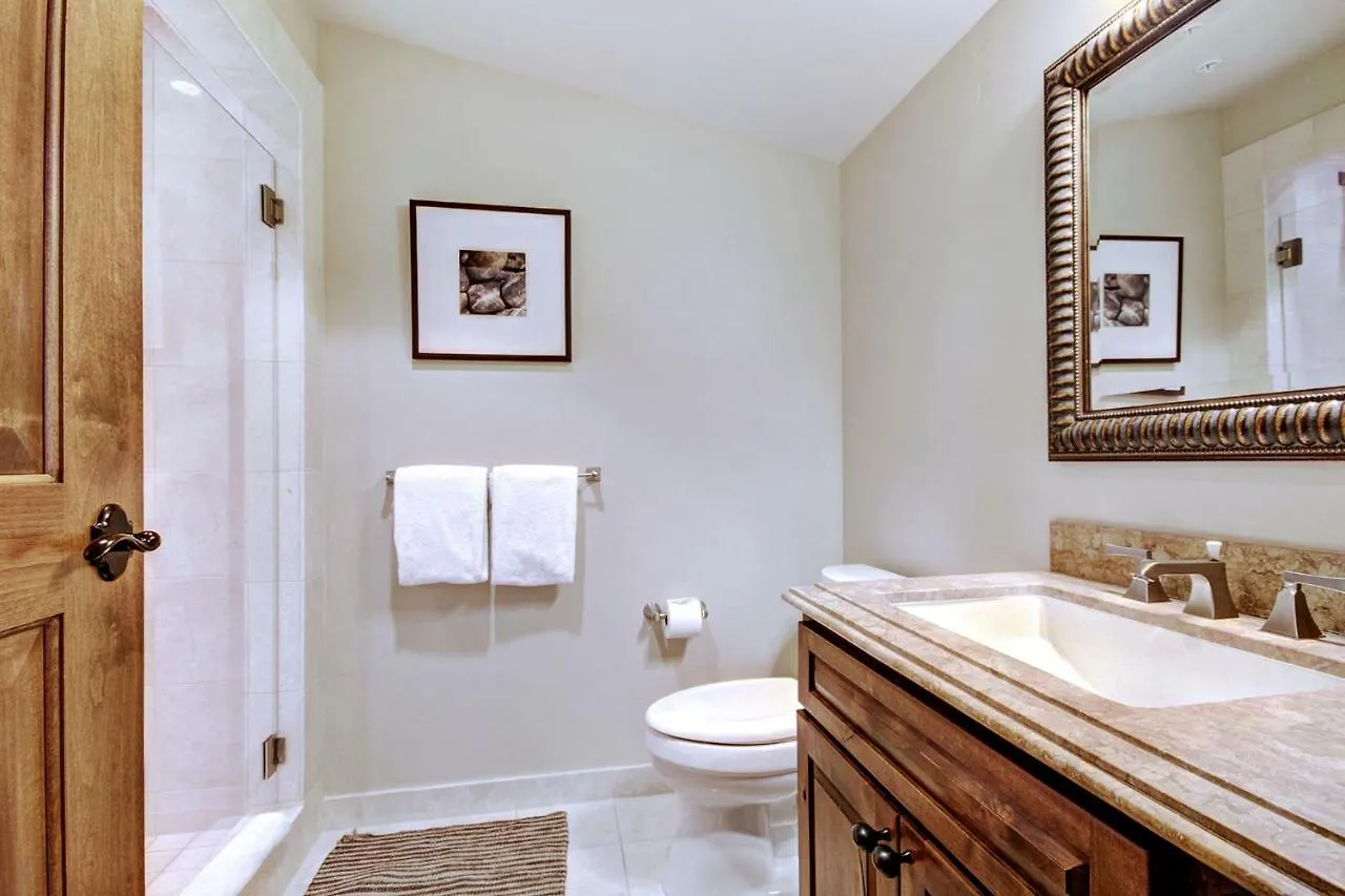 Village Private 4 Bedroom W Full Kitchen