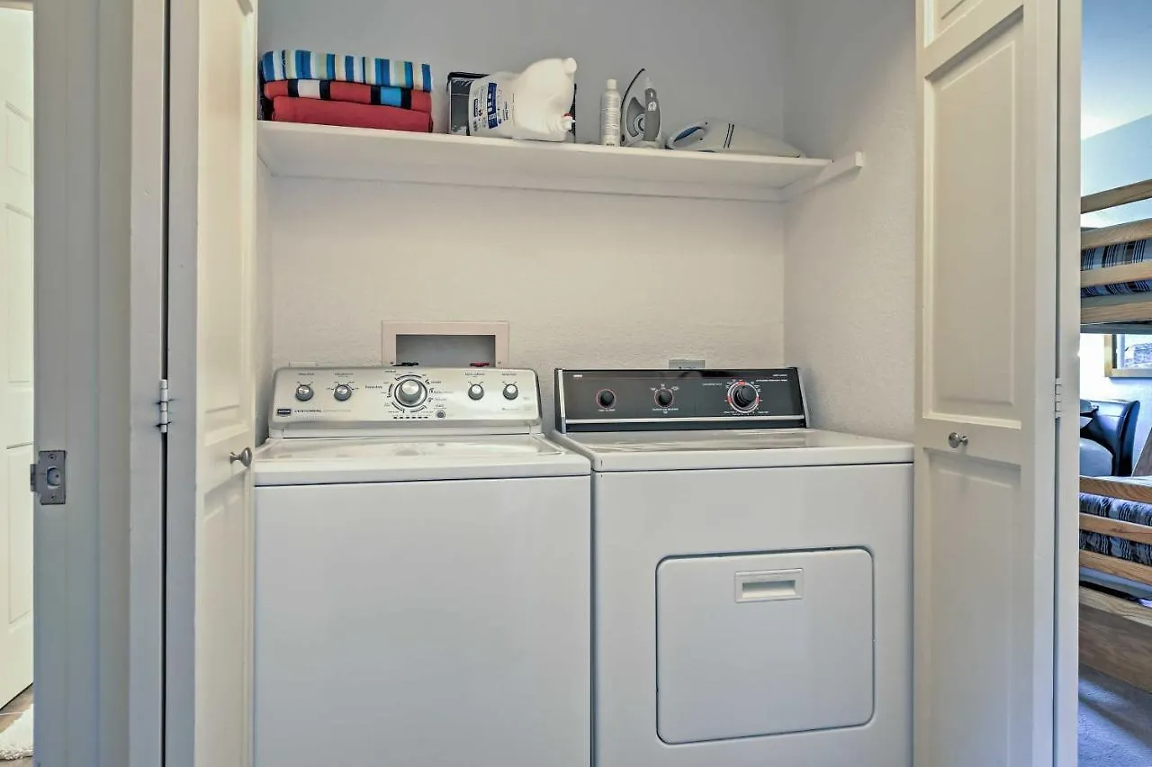 Updated 10-min Walk To Lionshead Village Apartment Vail